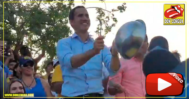 Guaidó tocando cacerolas contra el régimen de Maduro